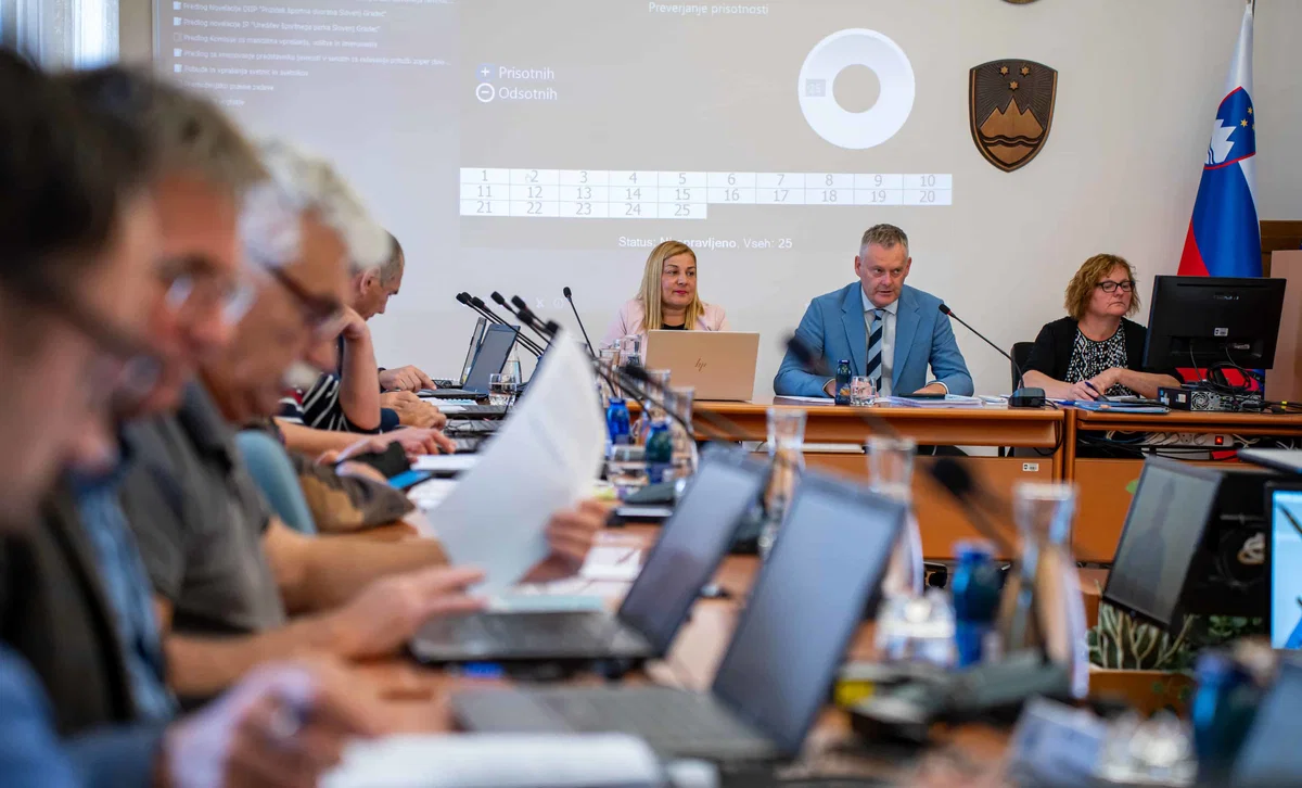 Slovenjgraški svetniki in svetnice obravnavali tudi višjo ceno stavbnega zemljišča