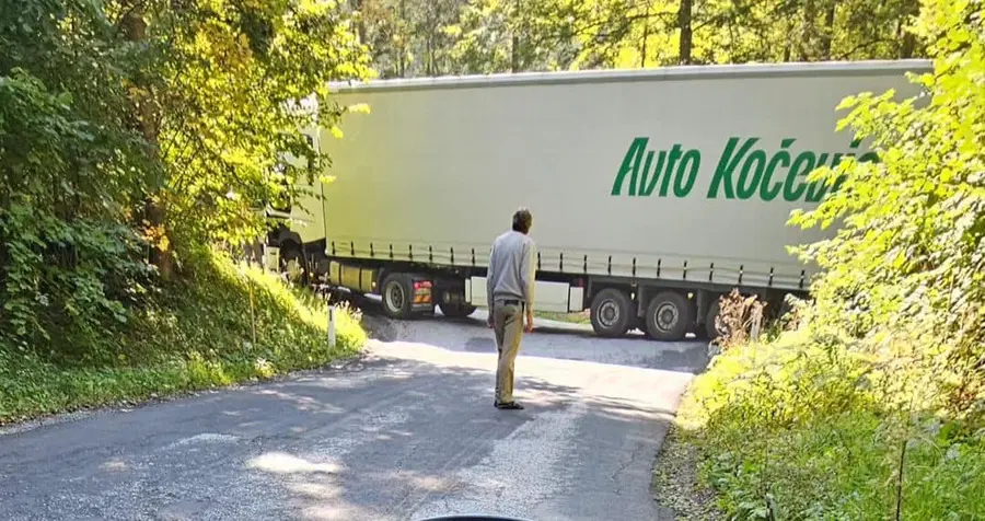 Pozor: Cesta do mejnega prehoda Reht zaprta