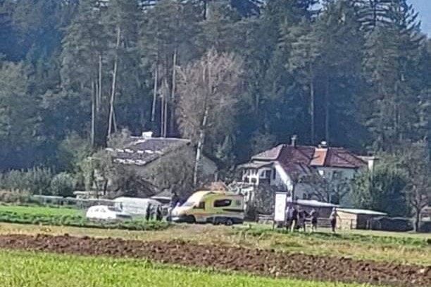 V trčenju v Šmartnem pri Slovenj Gradcu huje poškodovan mladoletnik