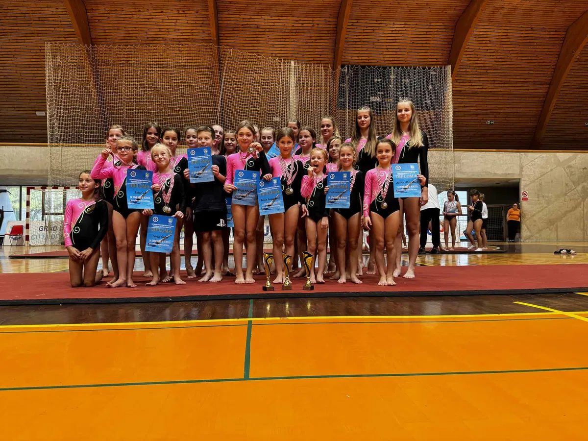 Gimnastičarji Športnega društva Partizan Ravne blesteli na OP v Umagu