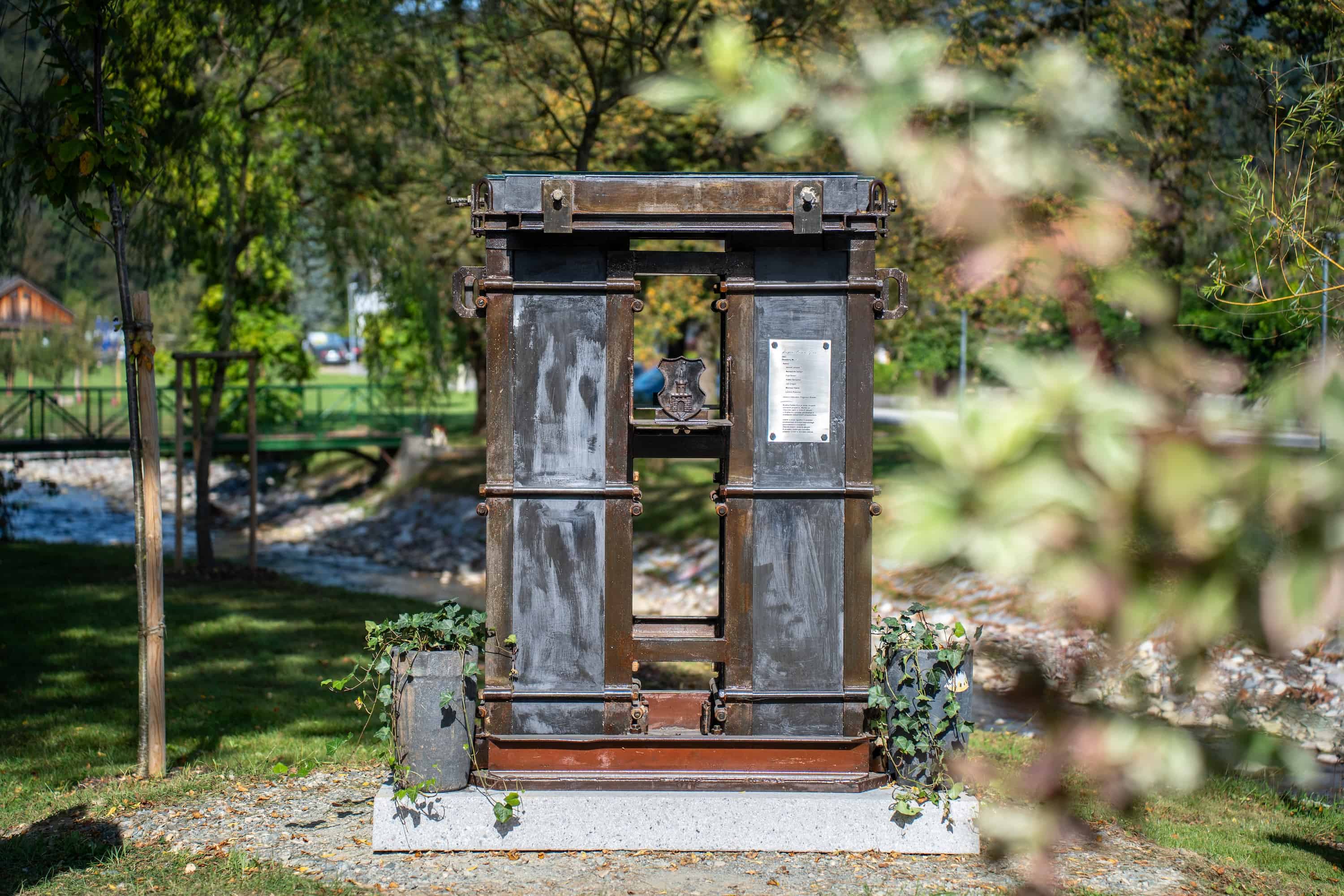 VIDEO in FOTO: V Vuzenici ponosno obeležili postavitev prve forma vive