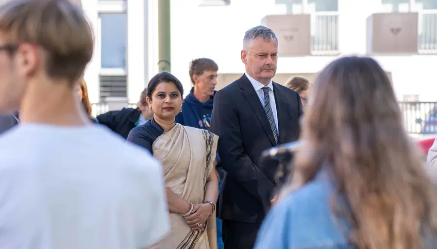 Gandhi: "Živite preprosto, da lahko tudi drugi preprosto živijo"