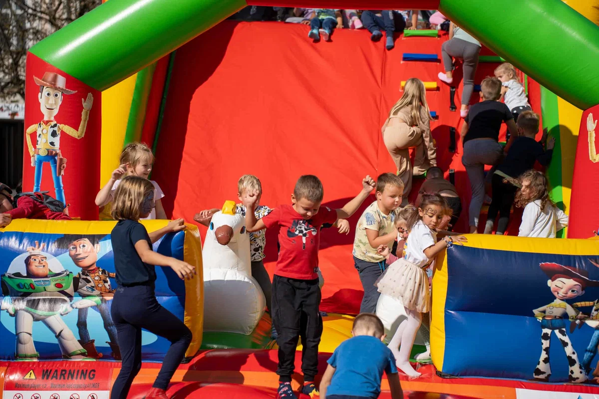 Prihajajoči vikend bo v Dravogradu še posebej pestro, saj prihaja Vesela nedel'a