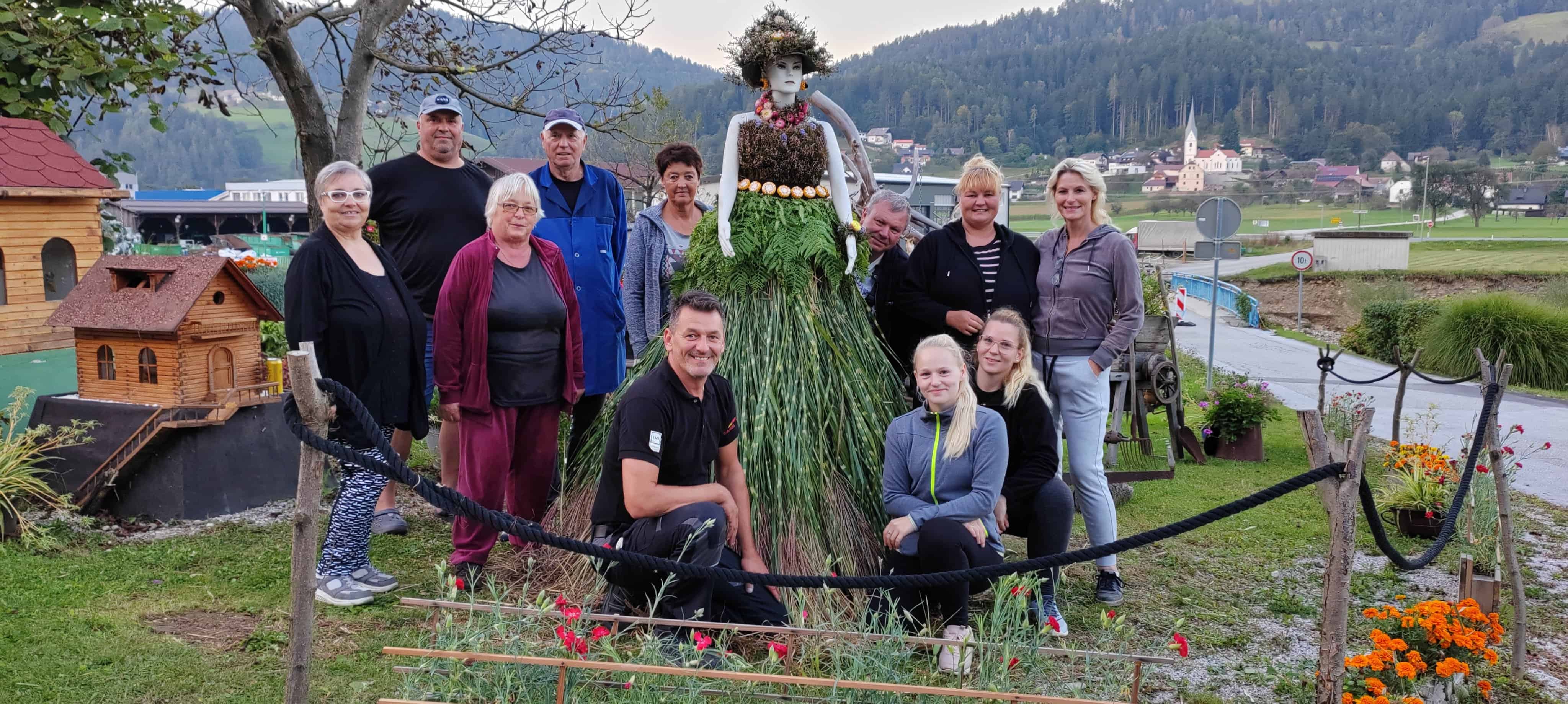 Na Gmajni ustvarili čudovito Lady Živo, boginjo žetve in življenja