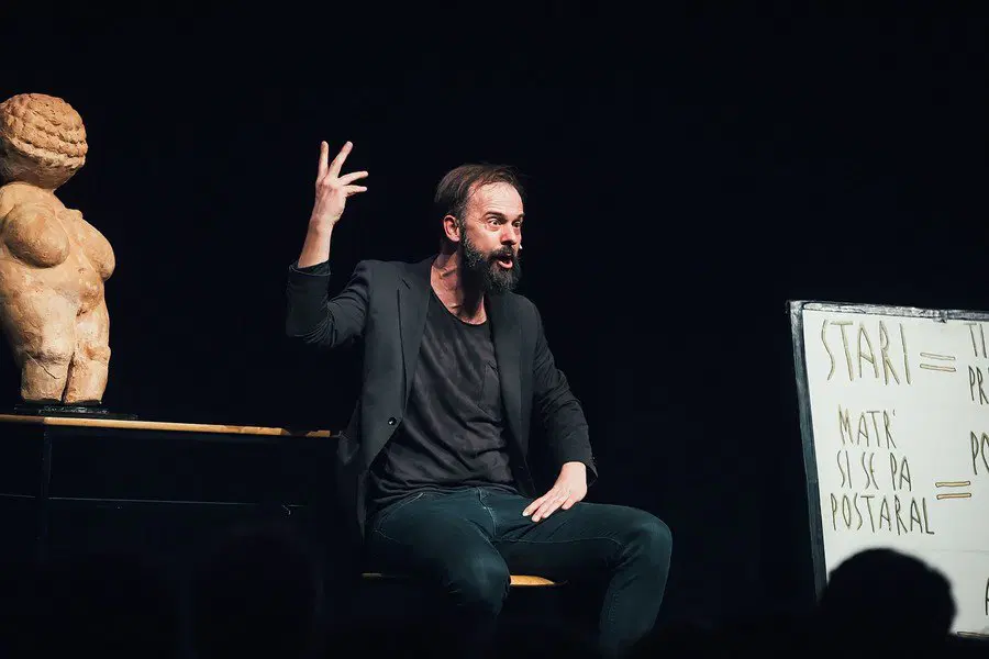 V Podzemlje Pece prihaja največja gledališka uspešnica za odrasle v Sloveniji - Jamski človek