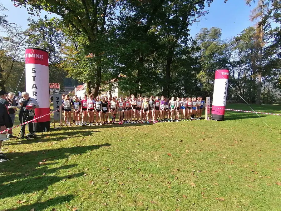 Na Ravnah je potekal državni kros. Koroški atleti odlični (FOTO)