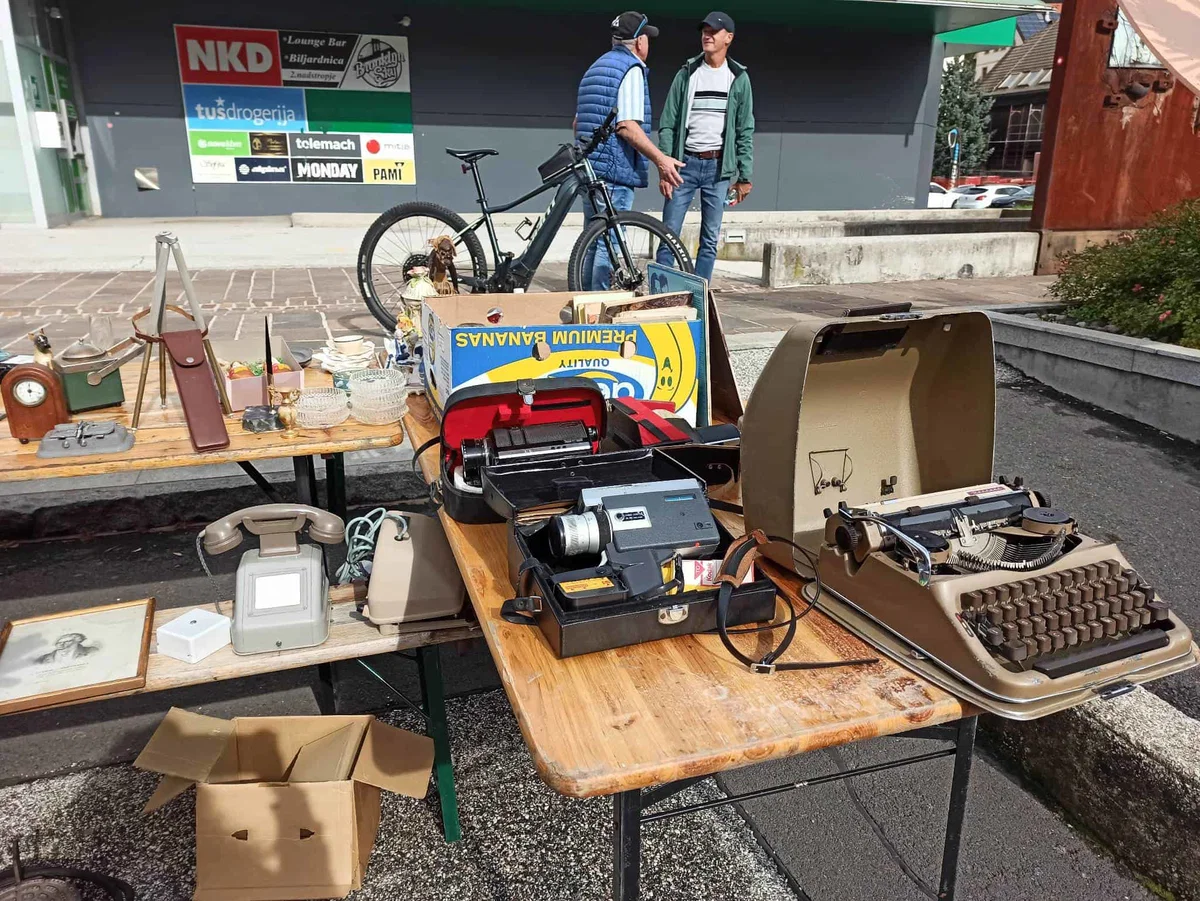 Jutri vabljeni na sejem starin v Ravne