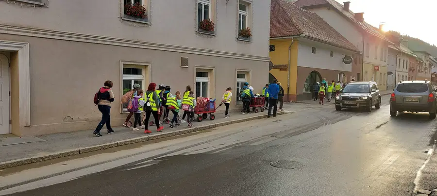V Občini Črna na Koroškem se je ponovno pričel izvajati Pešbus