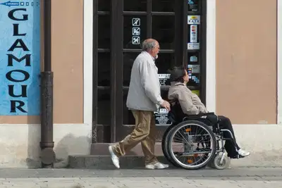Izboljšave za mobilnost ljudi z invalidnostmi koristne za vse