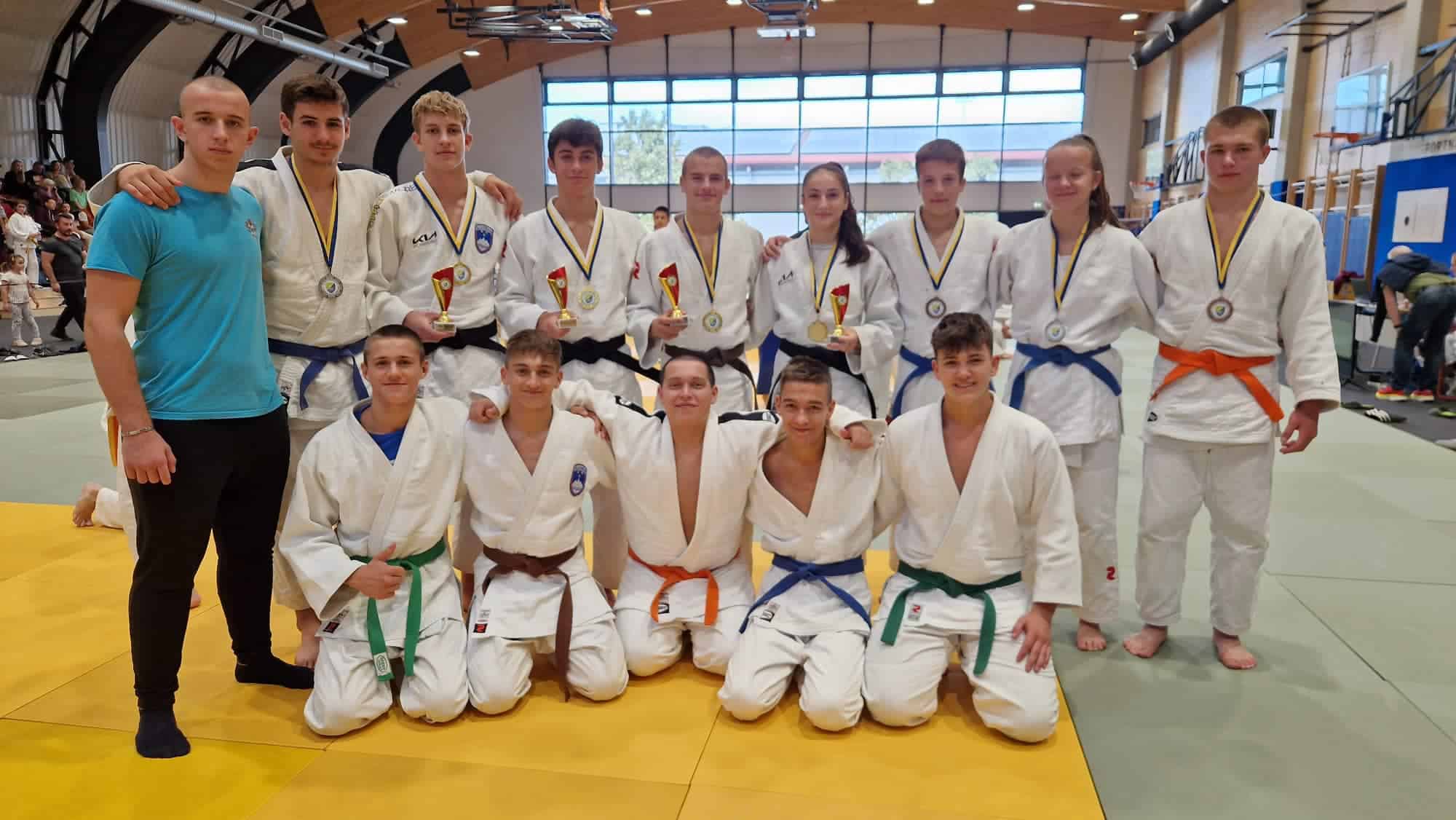 Slovenjgraški kadeti in kadetinje do odličnih mest v Dupleku (FOTO)