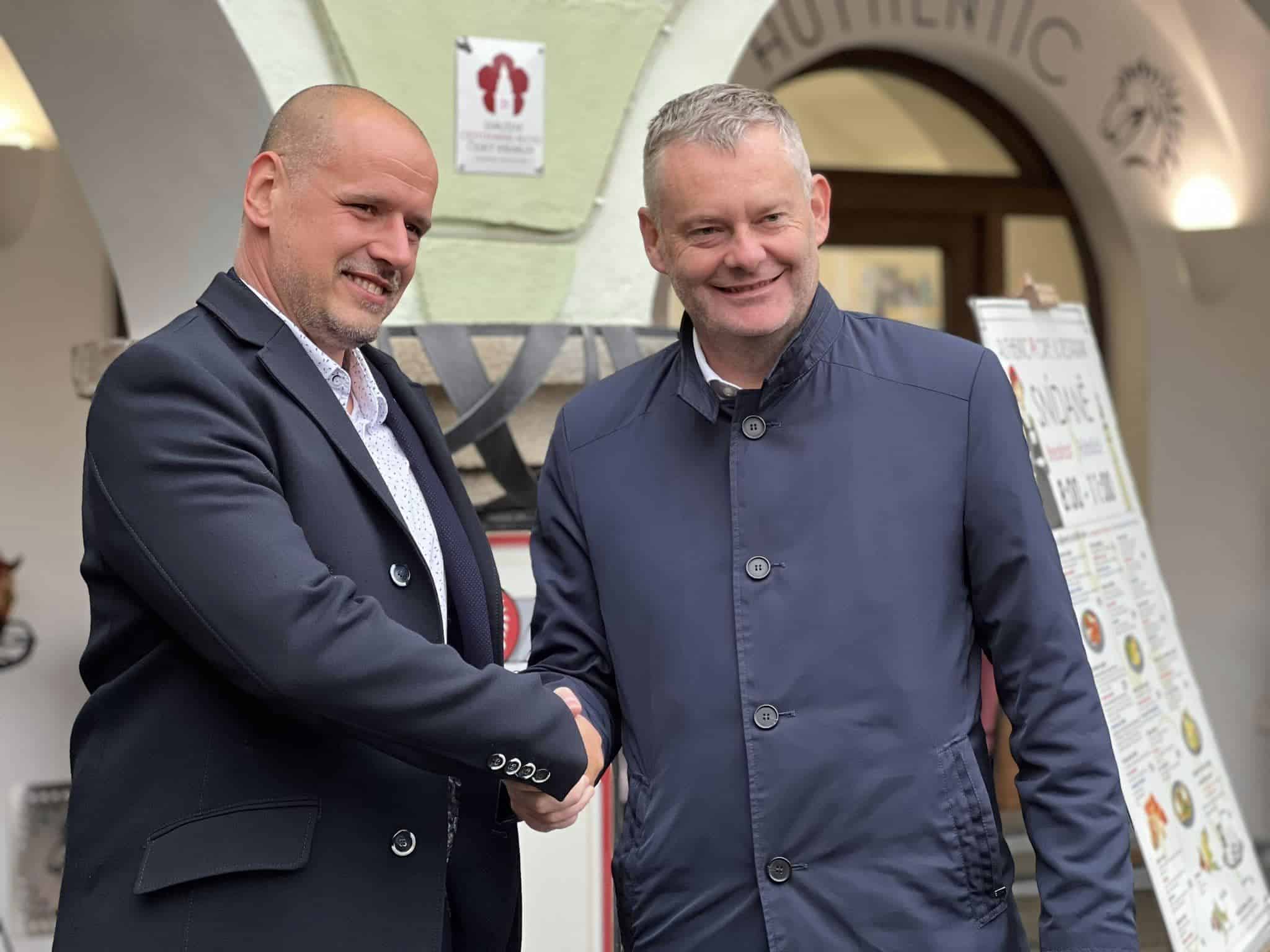 Župan Klugler z delegacijo iz Slovenj Gradca na delovnem obisku v Češkem Krumlovem