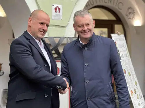 Župan Klugler z delegacijo iz Slovenj Gradca na delovnem obisku v Češkem Krumlovem