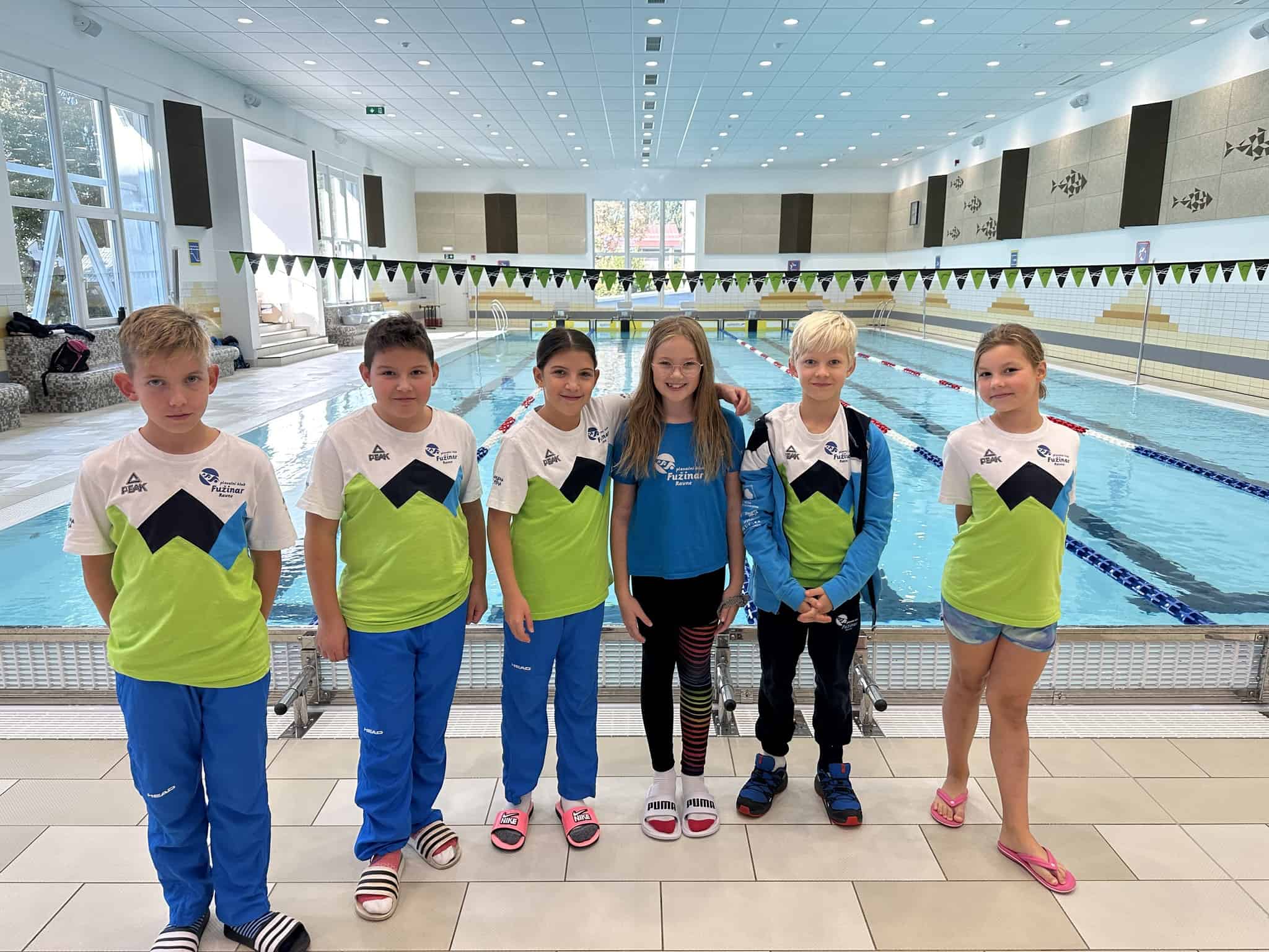 Najmlajši plavalci Fužinarja blesteli na tekmovanju (FOTO)