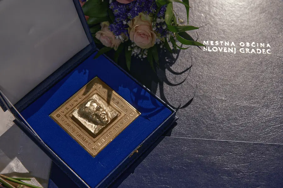 Drevi bodo v Slovenj Gradcu podelili najvišja priznanja na področju šolstva