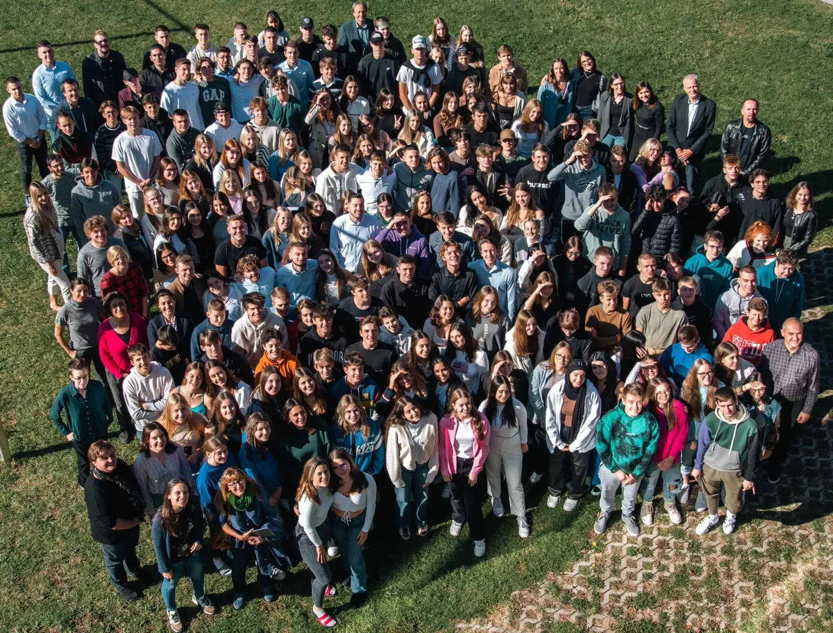 Odkrijte nove priložnosti ob dnevu odprtih vrat na Dvojezični trgovski akademiji v Celovcu