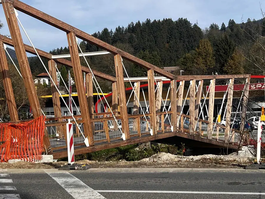 Ogled spornih kolesarskih mostov v Slovenj Gradcu naposled opravil tretji izvedenec