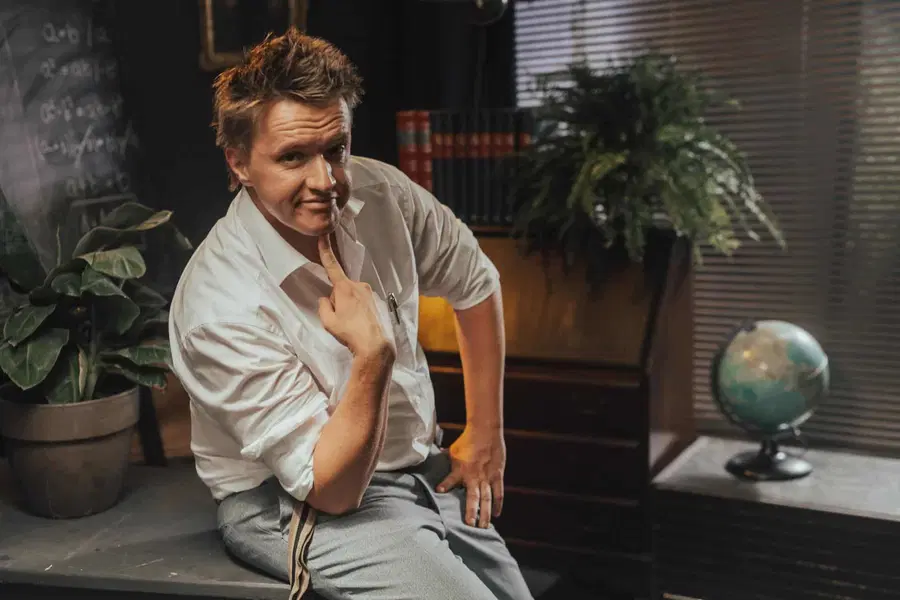 Monokomedija ''Profesor Kuzman mlajši'' nas bo nasmejala na Strojni