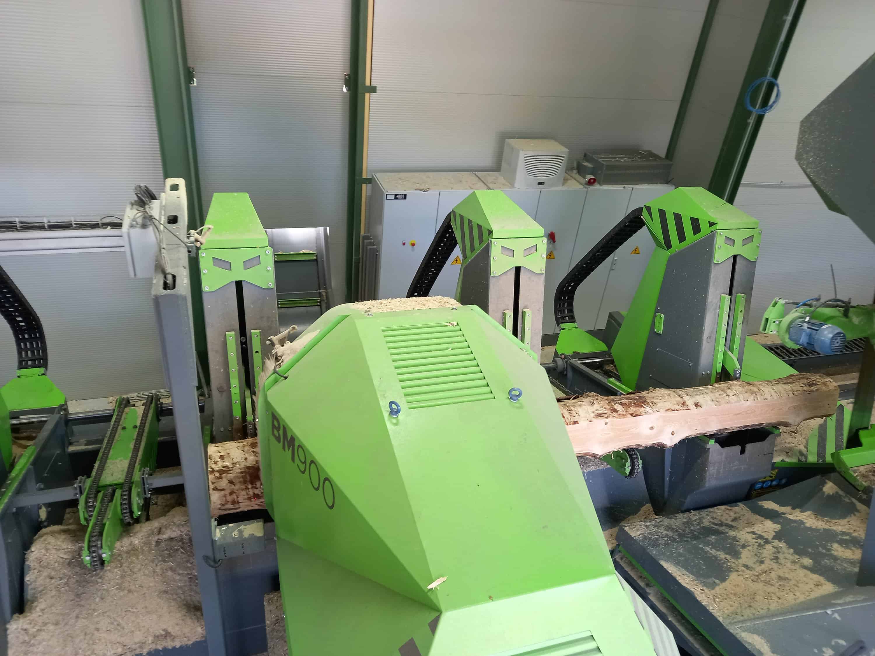 Uspešen začetek dela na novi žagi podjetja Lesoteka