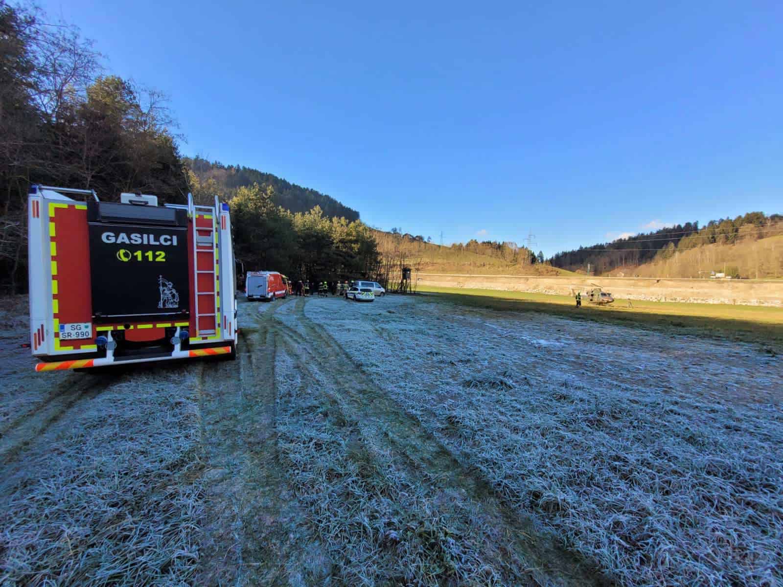 Na Prevaljah se je v gozdu poškodoval občan. S helikopterjem prepeljan v UKC Maribor