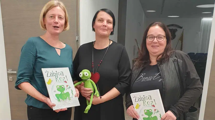 Luč sveta je ogledala Žabica Rozi, avtorice Iris Golob iz Vuzenice