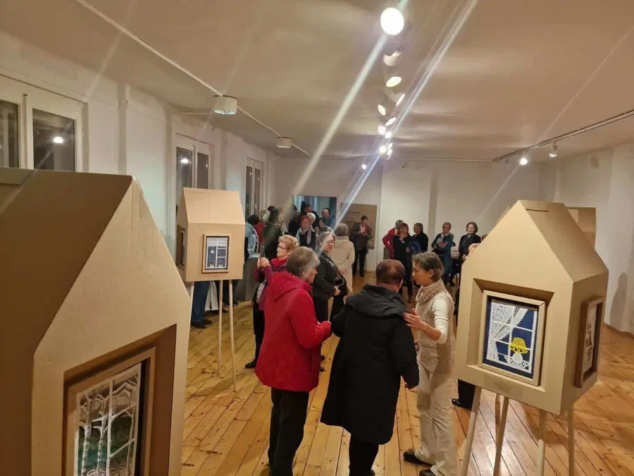 Življenje teče – odprtje gostujoče razstave na Ravnah na Koroškem