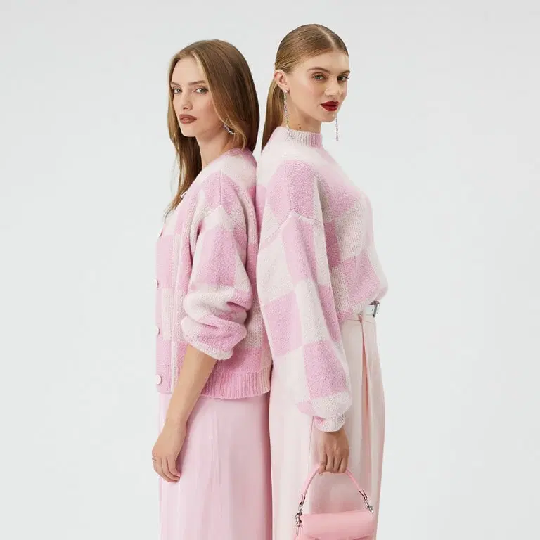 Začutite modni utrip in poslušajte mnenje stilistov