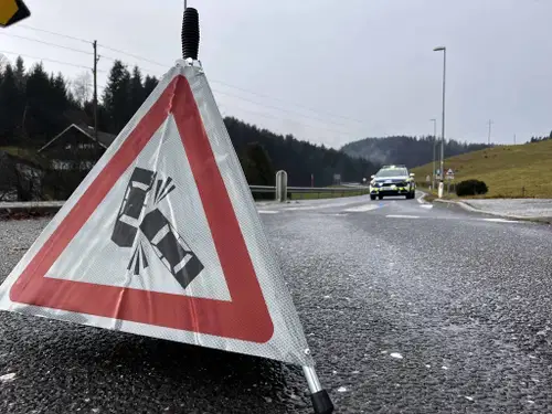 V današnji prometni nesreči na Selah pri Slovenj Gradcu umrla ena oseba