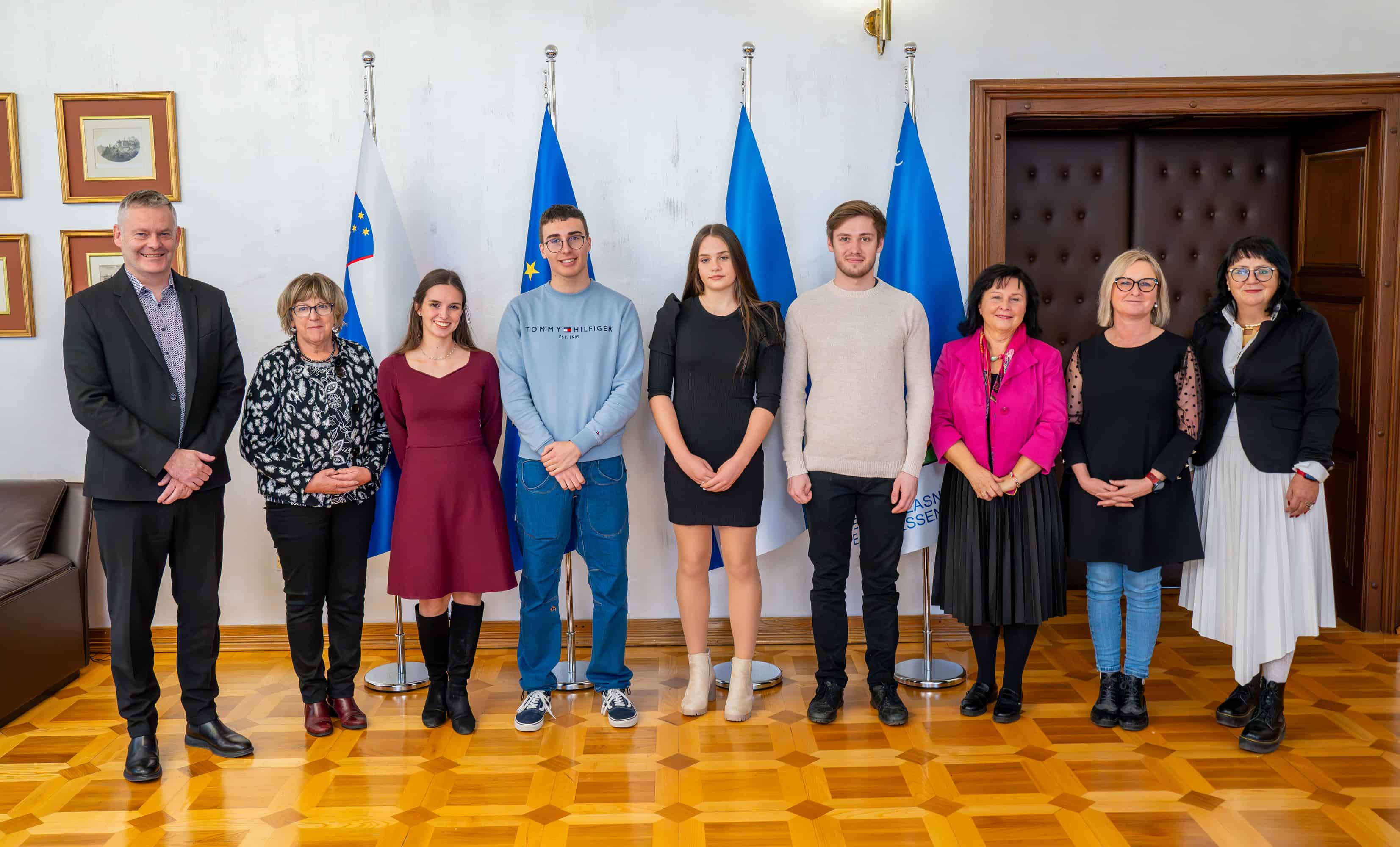 VIDEO in FOTO: Prvič v zgodovini MOSG podelili štipendije