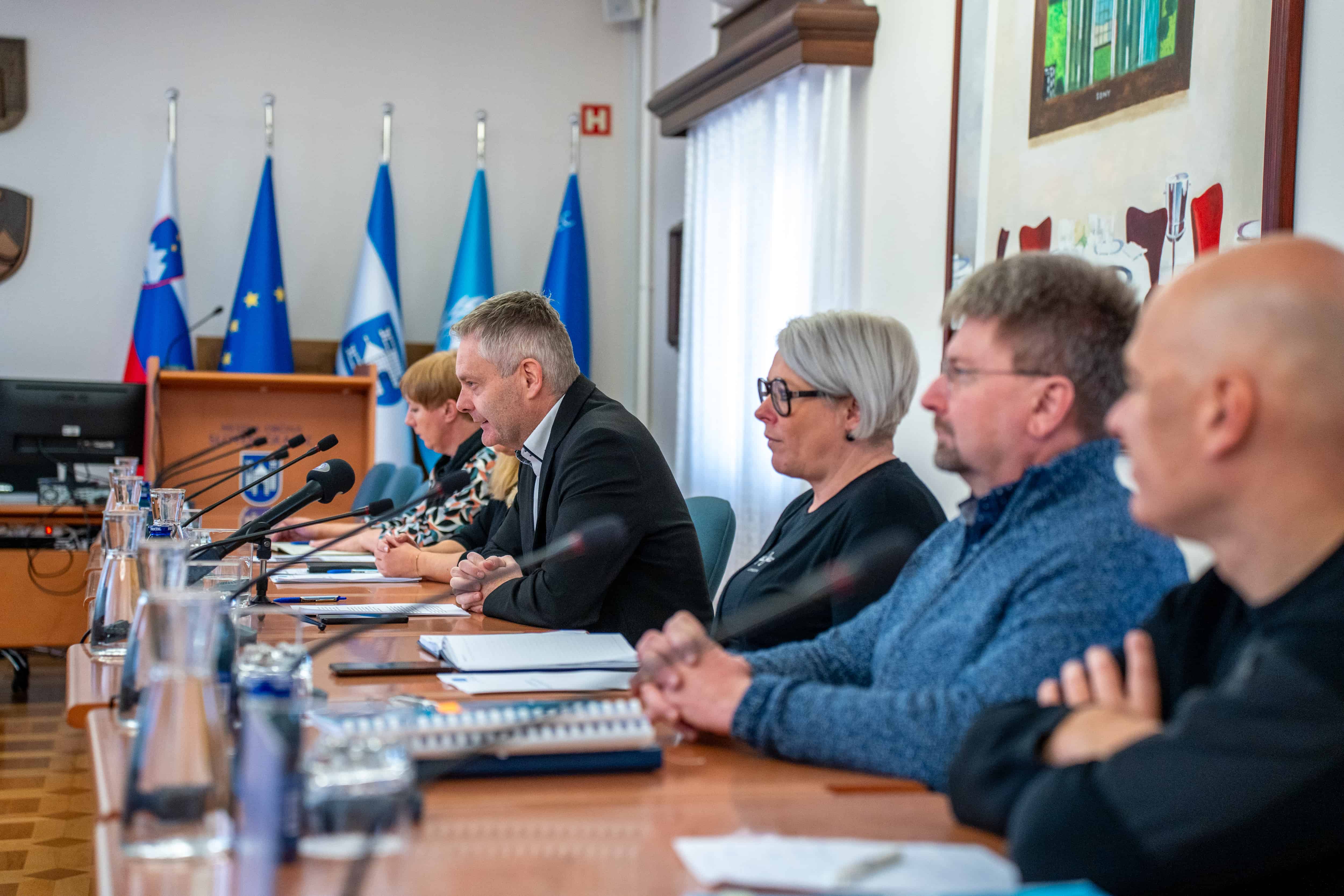 VIDEO: V letu 2024 v Slovenj Gradcu veliko projektov,  14 milijonov namenjenih za sanacijo cest