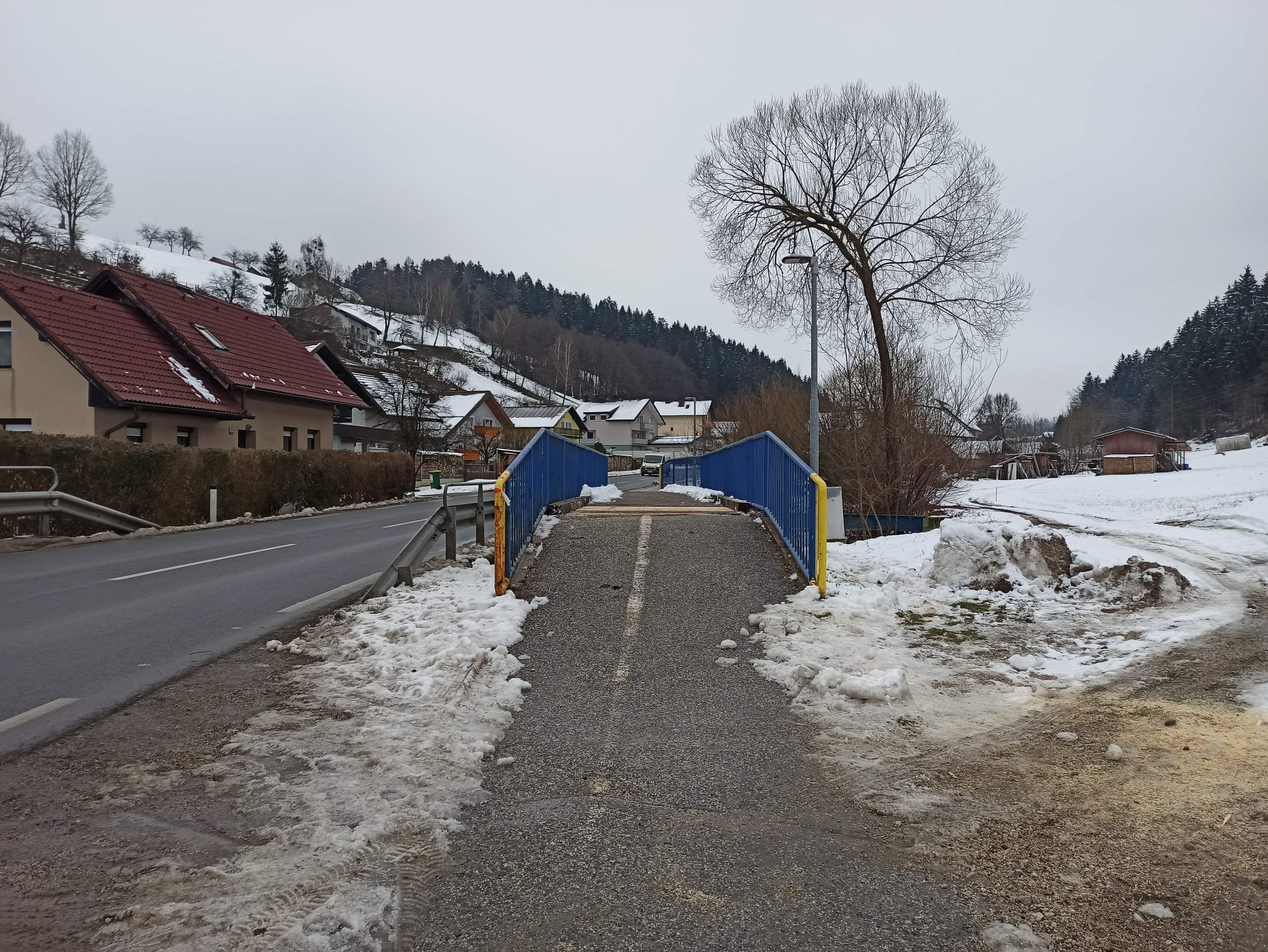 Most na Brdinjah znova odprt za pešce