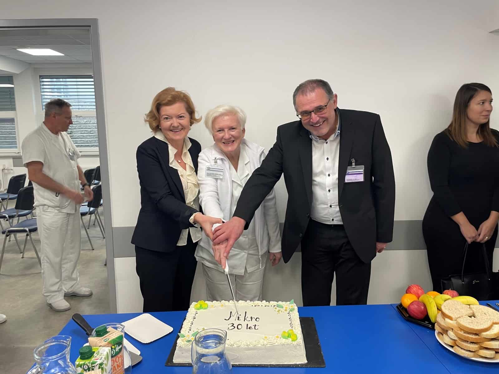 V Slovenjgraški bolnišnici praznovali 30 let delovanja mikrobiološkega laboratorija