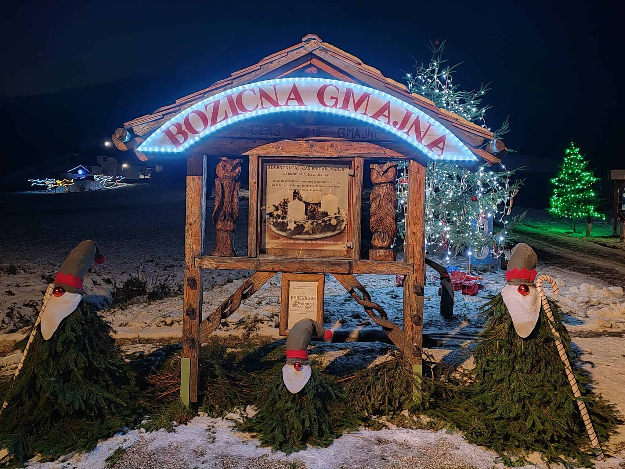 Gmajna zopet oživela v svetlih lučkah in prazničnem duhu Božiča (FOTO)