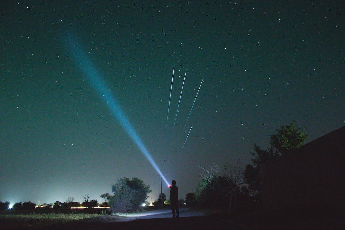 V noči na 4. januar prvi meteorski roj v letu 2024