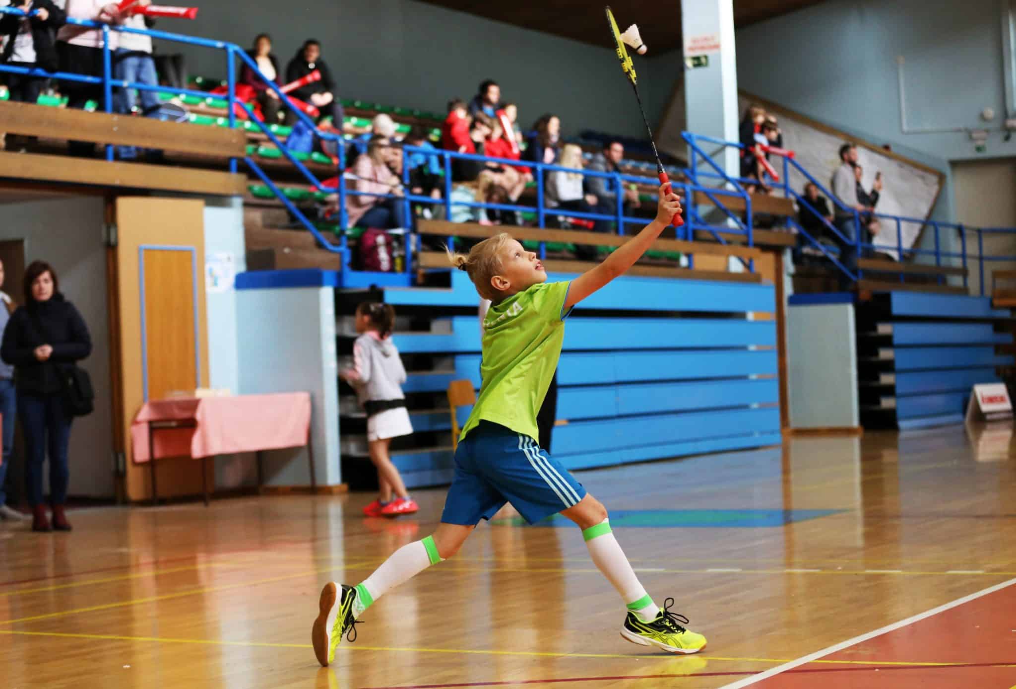 Ta konec tedna na Ravnah kar dva badminton dogodka: 8. otroški festival in Ravne open 2024