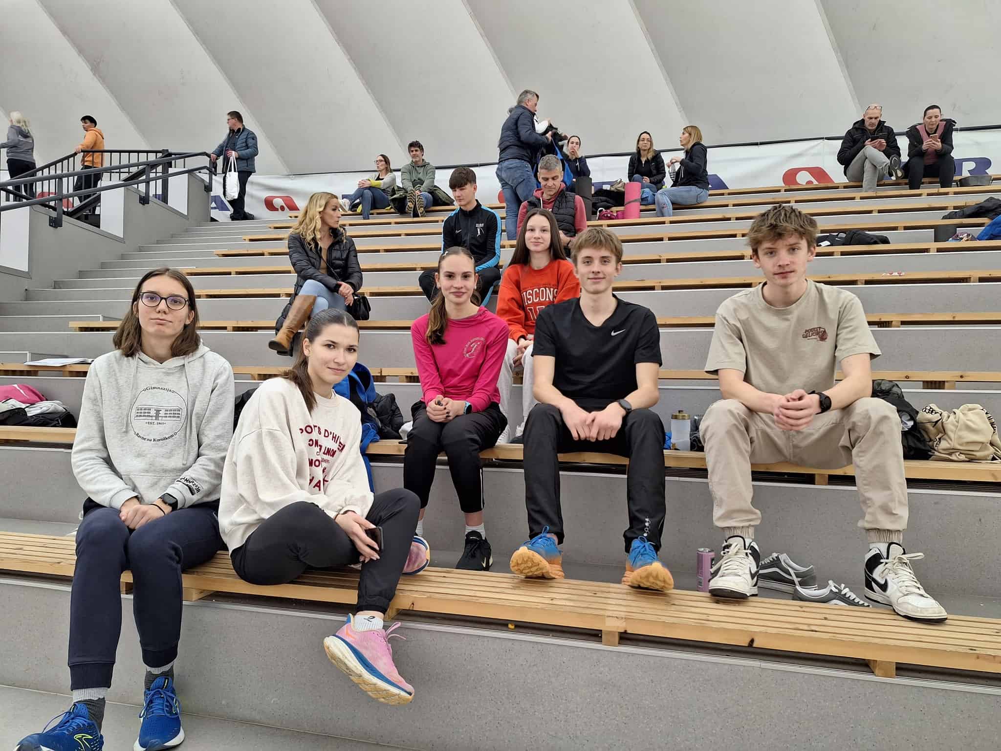 Slovenjgraški atleti osvojili odličja na mednarodnem tekmovanju v Novem mestu. Ema Pika Raj do medalje na 800m (FOTO)