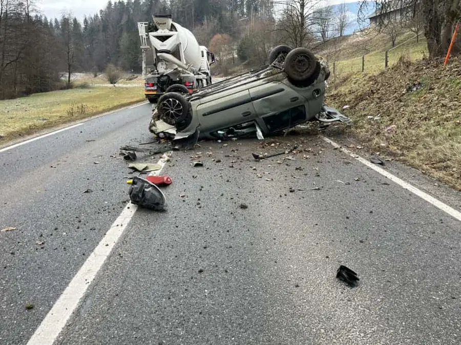 Včerajšnji nesreči v naselju Vrhe botrovala neprilagojena hitrost