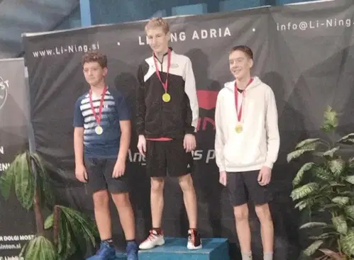 V Ljubljani je potekal 4. turnir mladinske Li-Ning lige: Boštjan v finalu boljši od Olenik-Ribiča