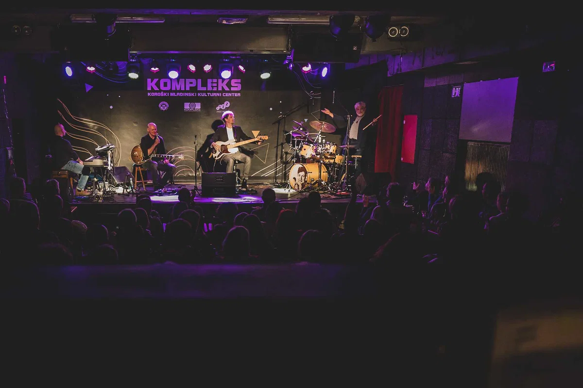 FOTO: Na Ravnah na Koroškem je v preteklih dneh navdušil kvartet džeZZva