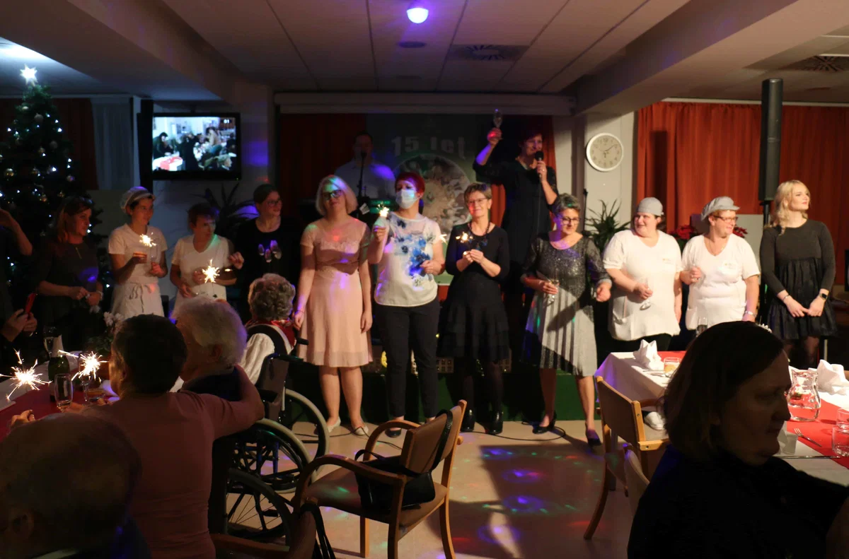 Svečana zaključna večerja v Koroškem domu starostnikov Slovenj Gradec (FOTO)