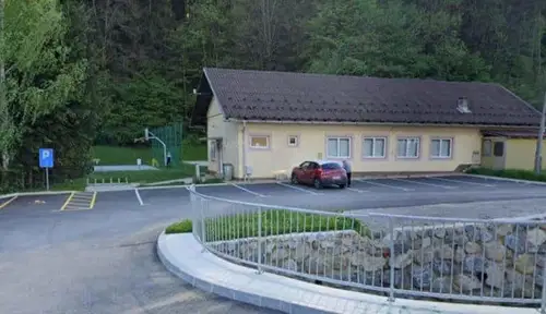 Prva predstava Koroškega otroškega lutkovnega abonmaja na Ravnah je razprodana
