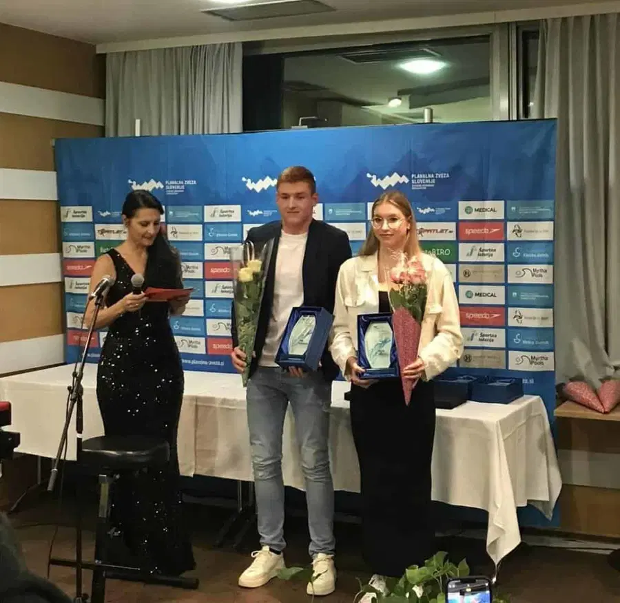 Naslov Naj plavalka leta 2023 osvojili tudi koroški plavalki Nija Gerdej in Zara Podržavnik
