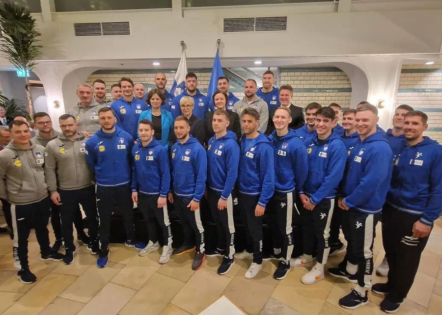 Slovenski rokometaši po zmagi proti Norveški v Hamburg z dvema točkama