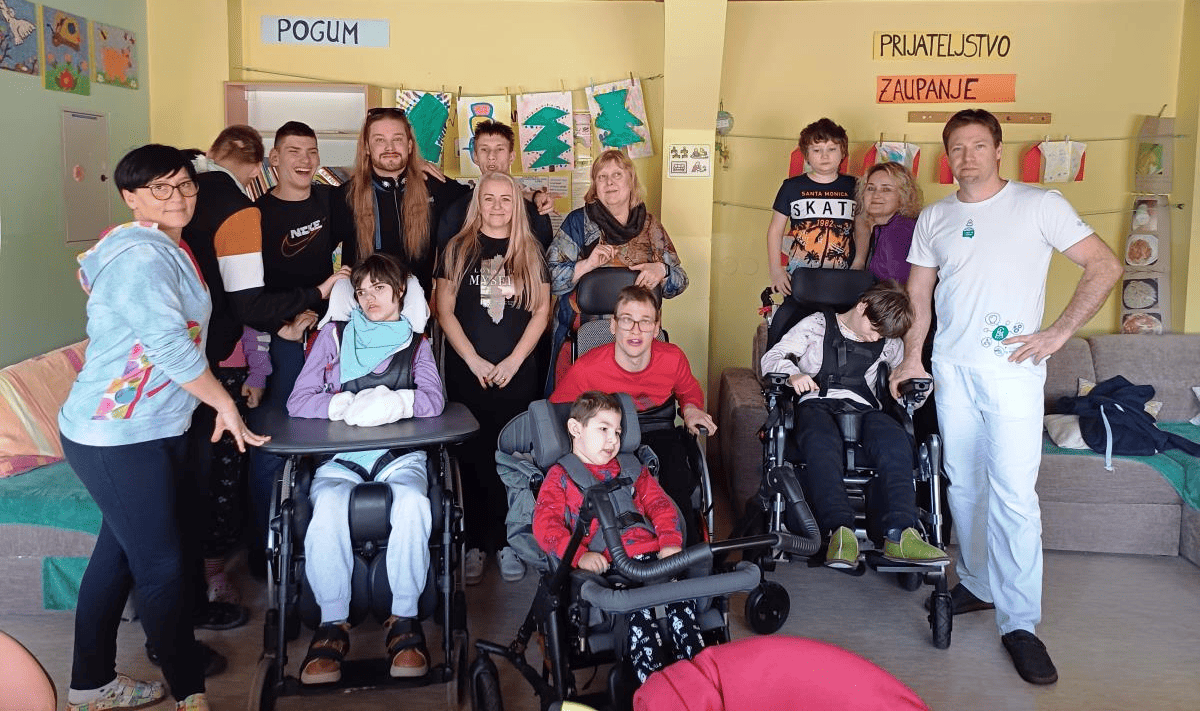 Tilen Hudrap na obisku v Dnevnem centru Ravne na Koroškem