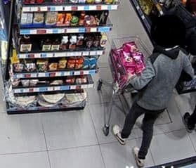 23-letnik izvršil serijo vlomov, tatvin, ropov in groženj za nakup prepovedanih drog