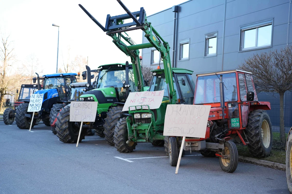Kmetje za 19. marec napovedali protest