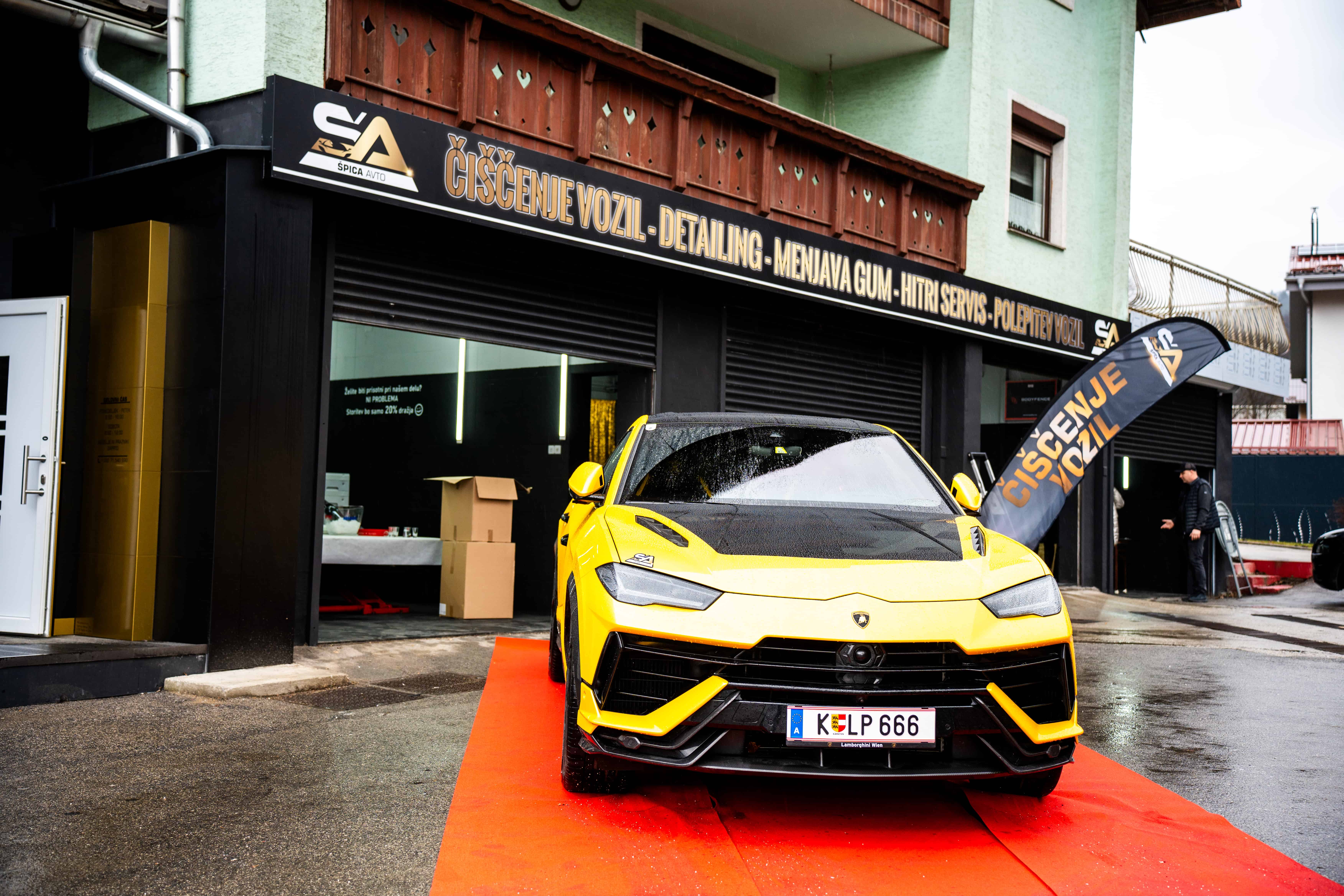 VIDEO IN FOTO: Svoja vrata je odprl center Špica Avto