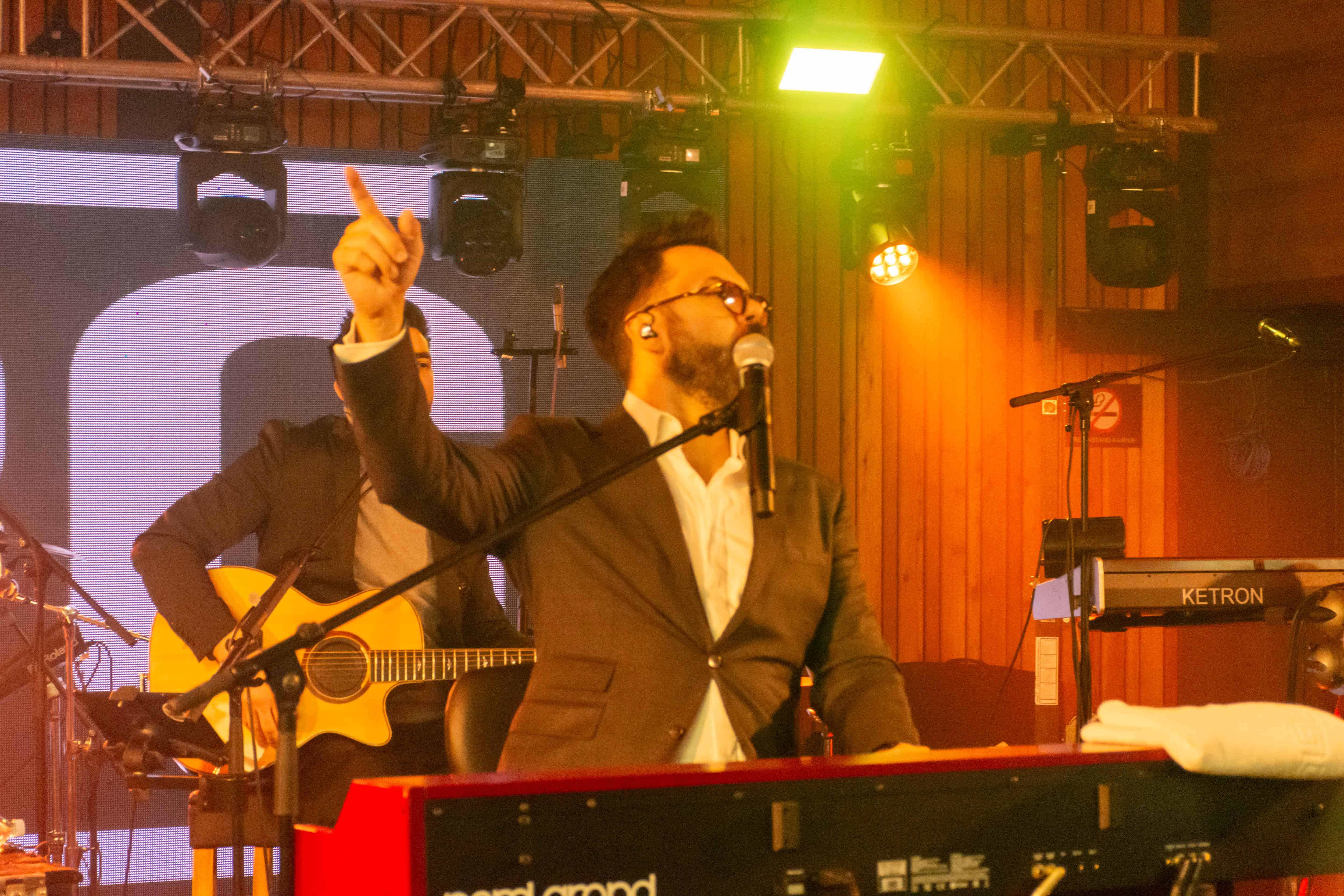 ESGE Fest: Jutri vabljeni na odličen večer s Petrom Grašom in Dejanom Dogaja