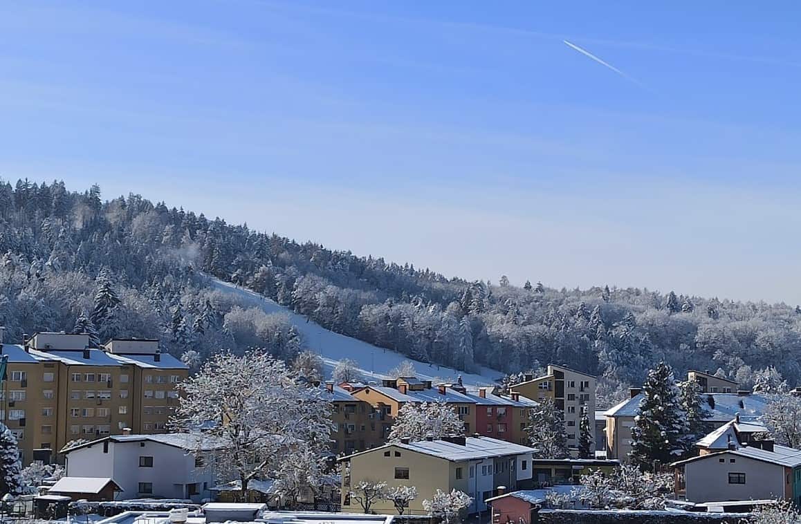 Na beli strmini smučišča Poseka lahko uživate vse dni v tednu