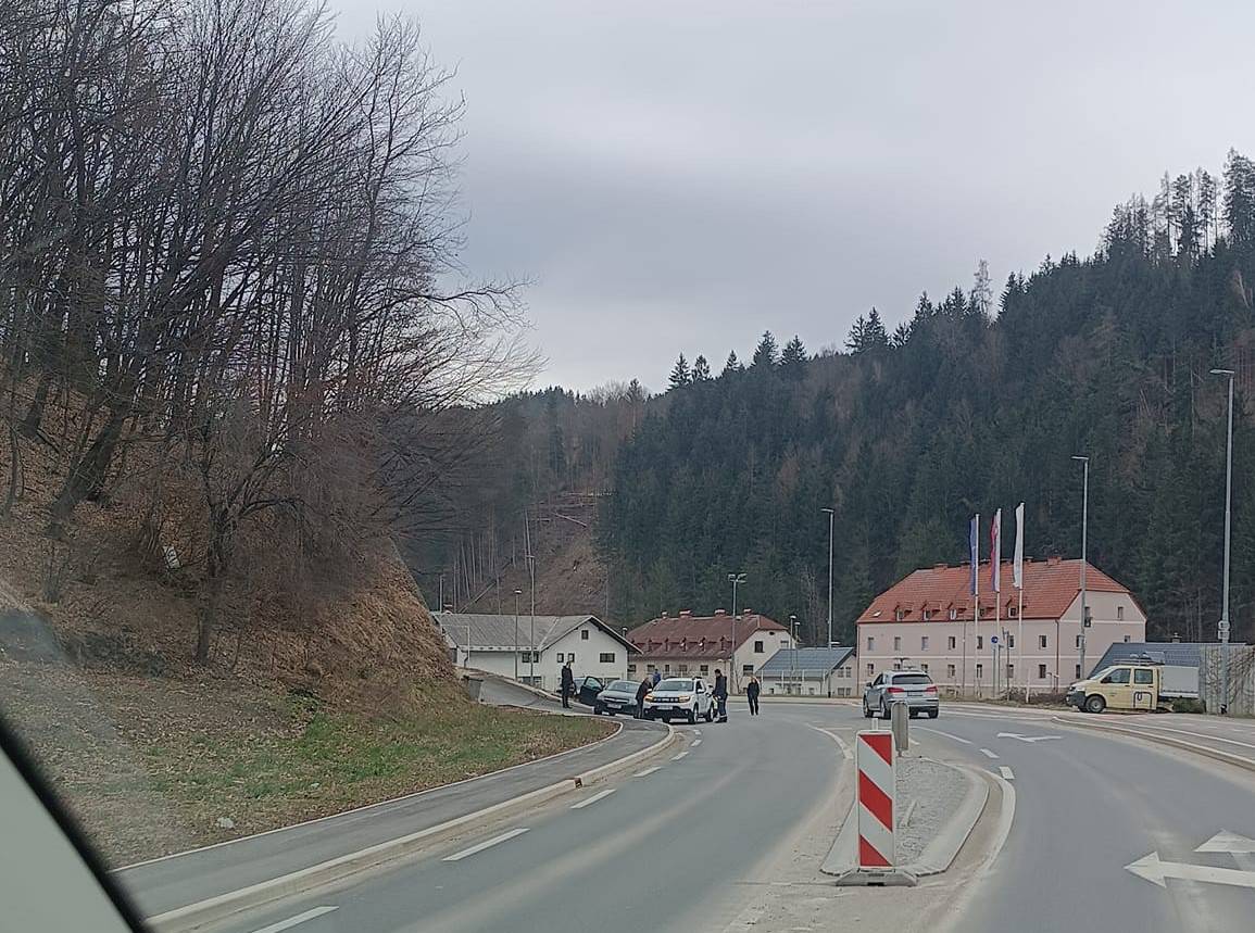 Obvestilo: Prišlo je do prometne nesreče pri Leku na Prevaljah