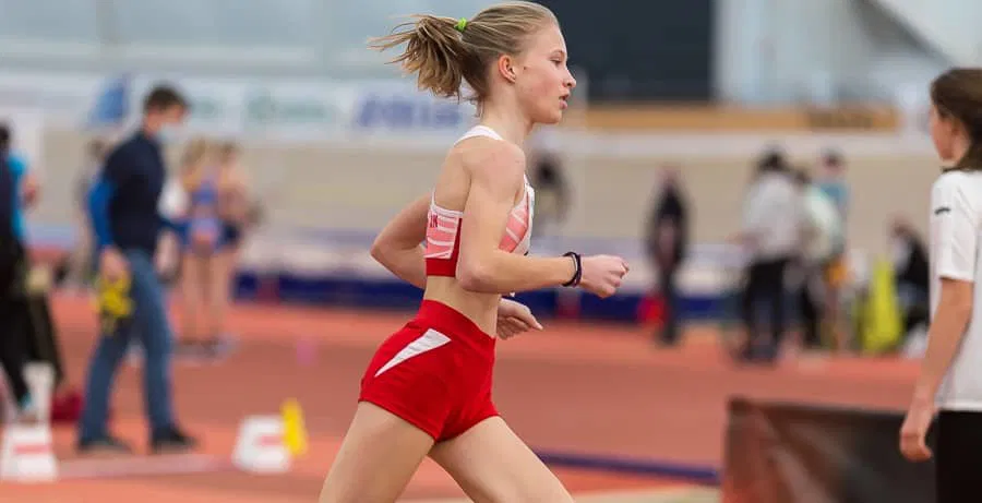Mlada atletinja Ana Vita Verneker na državnem prvenstvu podrla absolutni državni rekord U18